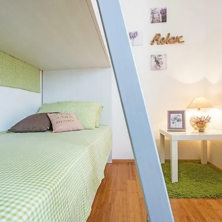 Apartman Bolt *